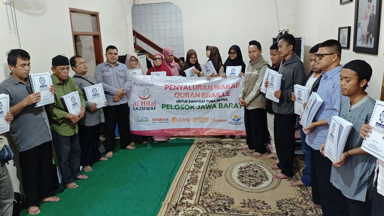 LAZISWAF LKSA Al Hilal Sukses Hadirkan Wakaf Quran dan Iqra Braille Kepada 10 Sahabat Tunanetra Tasikmalaya Selatan!