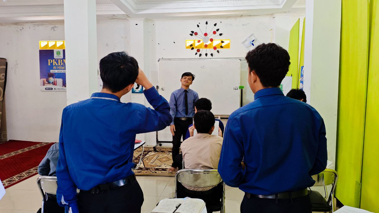 Cara Asyik Belajar Nahwu Shorof Bersama Abak-Anak LKSA Al Hilal 2 Panyileukan