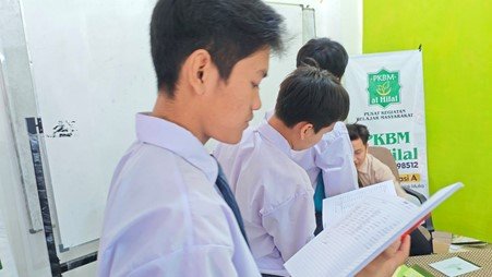 English Lesson Anak-Anak Kelas X LKSA Al Hilal 2 Panyileukan