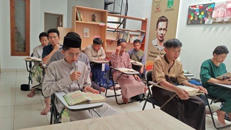 Murojaah Manzil Itu Apa? Cari Tahu Lewat Kegiatan Anak-Anak LKSA Al Hilal 3 Cipadung Yuk!