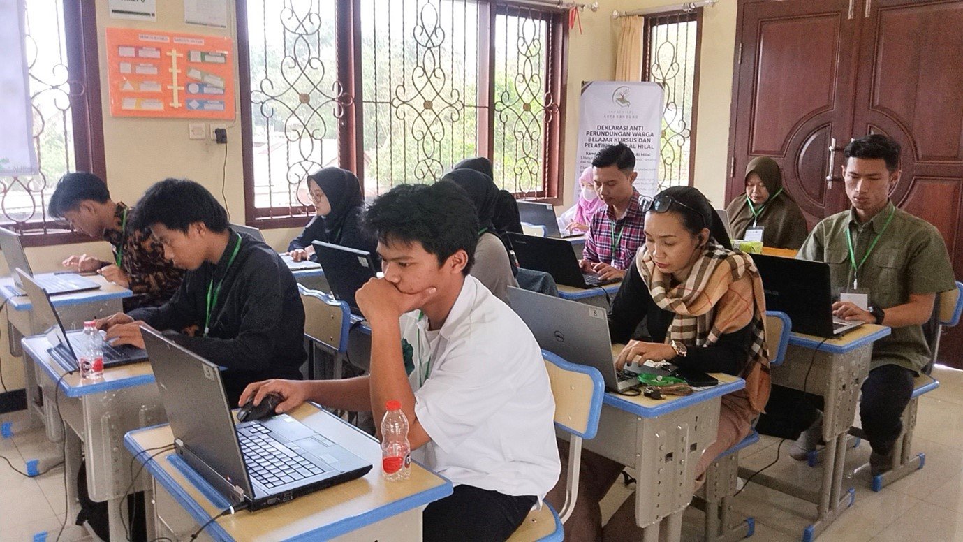 Pelatihan Komputer Tingkat Dasar Batch ke-3 LKP Al Hilal Bandung Telah Dilaksanakan Hingga Tuntas Pelatihan Komputer Tingkat Dasar Batch ke-3 LKP Al Hilal Bandung Telah Dilaksanakan Hingga Tuntas