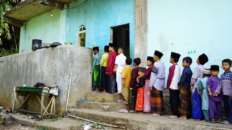 Perjalanan Dimulai! Progres Pembuatan MCK LAZISWAF Al Hilal di Pesantren Hidayatuttolibin Mulai Dilakukan