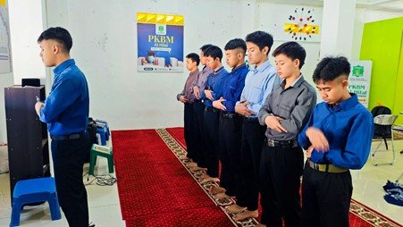 Anak-Anak LKSA Al Hilal 2 Panyileukan Istiqomah Laksanakan Salat Dhuha! Ternyata Ini loh Keutamaannya Anak-Anak LKSA Al Hilal 2 Panyileukan Istiqomah Laksanakan Salat Dhuha! Ternyata Ini loh Keutamaannya