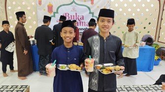Berkat Kebaikanmu, Anak Yatim, Dhuafa, Penghafal Quran LKSA Al Hilal Senantiasa Menikmati Hidangan Buka Puasa Sunnah Setiap Pekan!