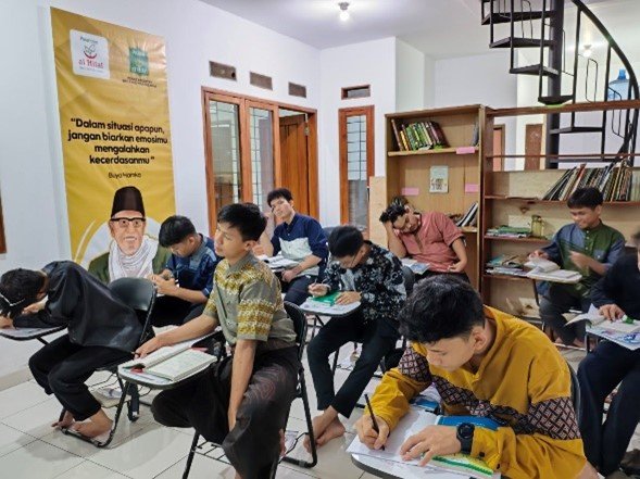 Mengenal Mustholahul Hadis, Materi Belajar Malam yang Senantiasa Disampaikan Para Pengajar LKSA Al Hilal 3 Cipadung Mengenal Mustholahul Hadis, Materi Belajar Malam yang Senantiasa Disampaikan Para Pengajar LKSA Al Hilal 3 Cipadung
