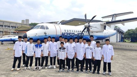 Anak-Anak LKSA Al Hilal 1 Cililin Hadiri Undangan HUT TNI ke-79 di PT Dirgantara Indonesia