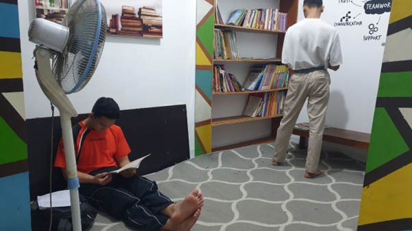 Suasana Persiapan Ujian Tertulis Anak-Anak LKSA Al Hilal 3 Cipadung